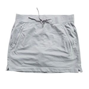 Athleta -1959 Soho Skort Grey‎ White Striped Active Skirt Pockets Size Medium